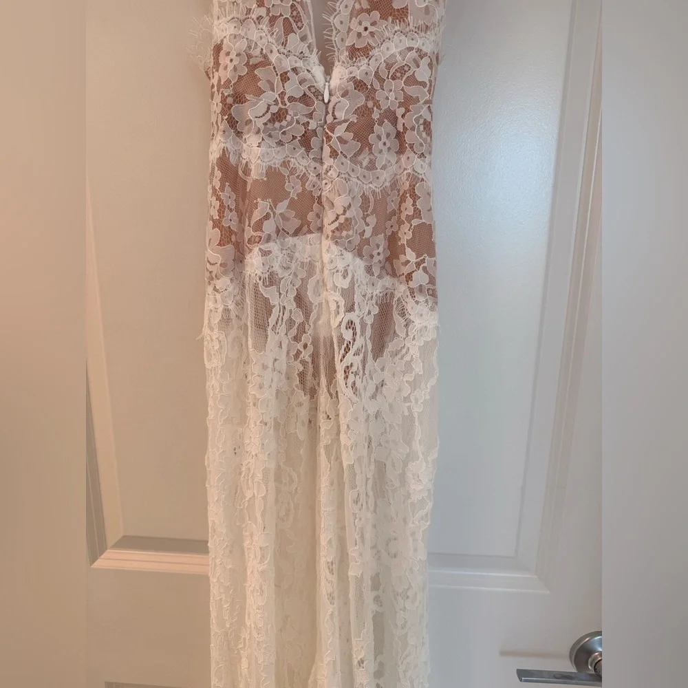 NWOT BRONX AND BANCO Naia Lace Gown in White Wedding Evening Gown
